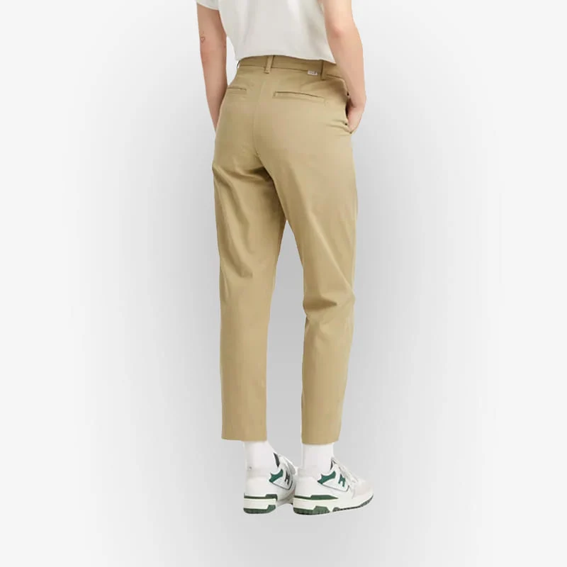 Calças Levi’s Essential Chino - Image 3