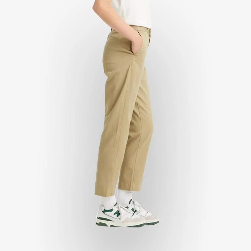 Calças Levi’s Essential Chino - Image 4